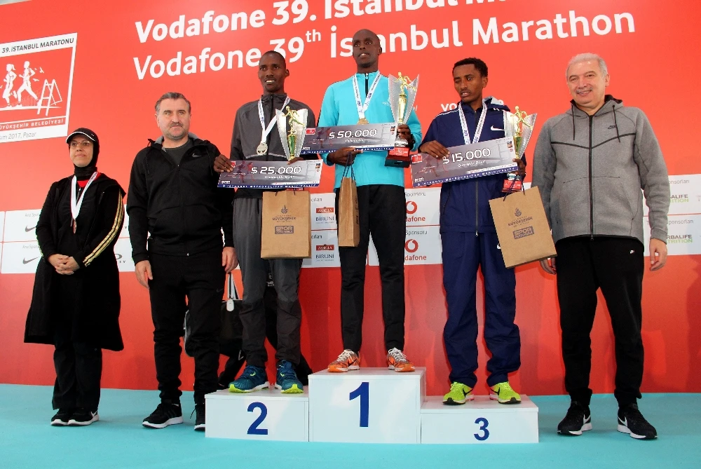 Vodafone 39. İstanbul Maratonu'nu kazanan belli oldu