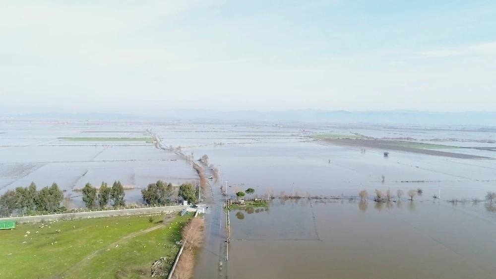 100 bin dönüm tarım arazisi sular altında
