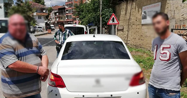 ’Eksik para üstü verdiniz’ diyerek esnafı dolandırdılar