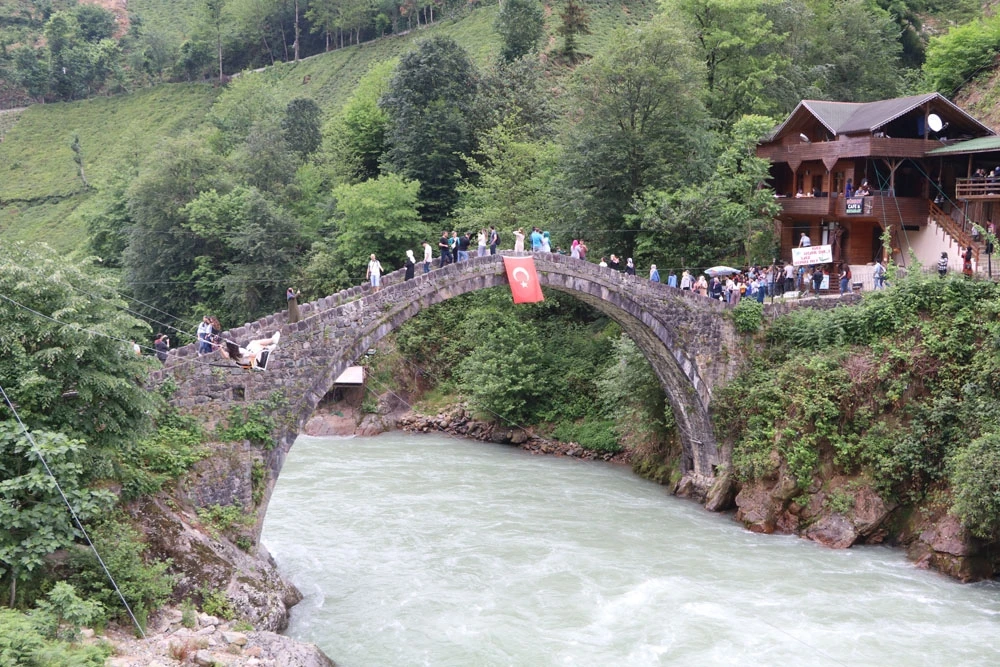 Ayder Yaylası’nı 8 ayda yarım milyon turist ziyaret etti