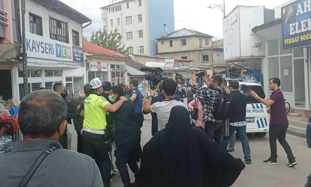 Vatandaştan Akşener’e istifa çağrısı