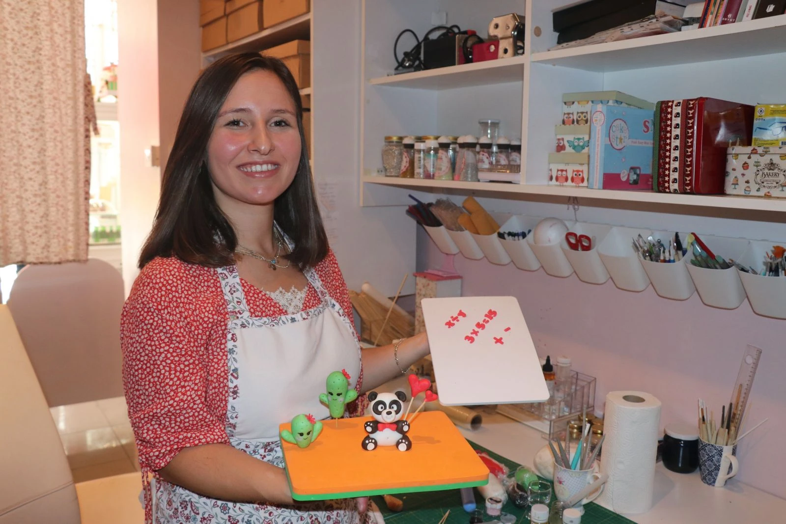 Atanamayan matematik öğretmeni, mesleğini pastalarına yansıtıyor