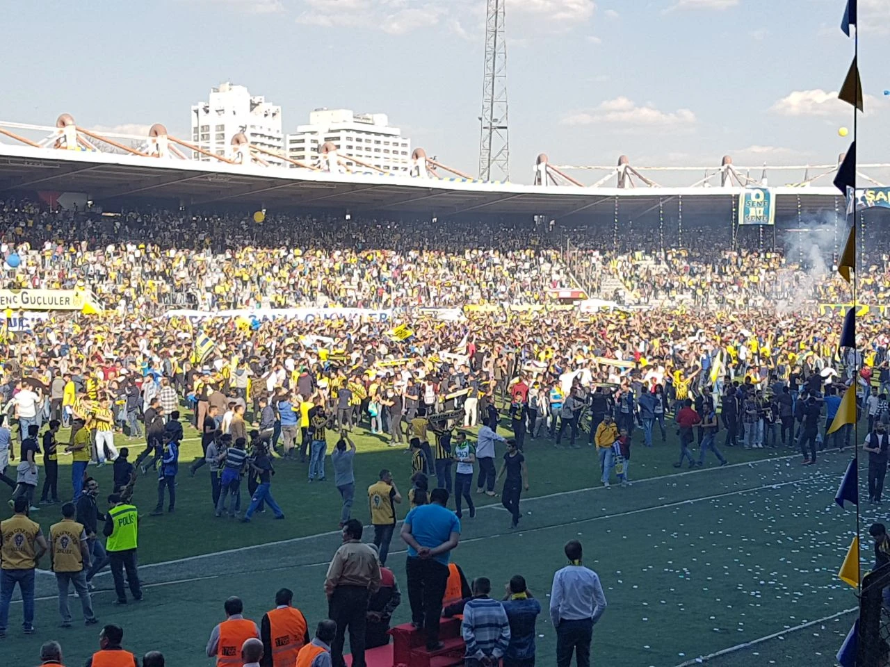 Ankaragücü'nden coşkulu şampiyonluk kutlaması