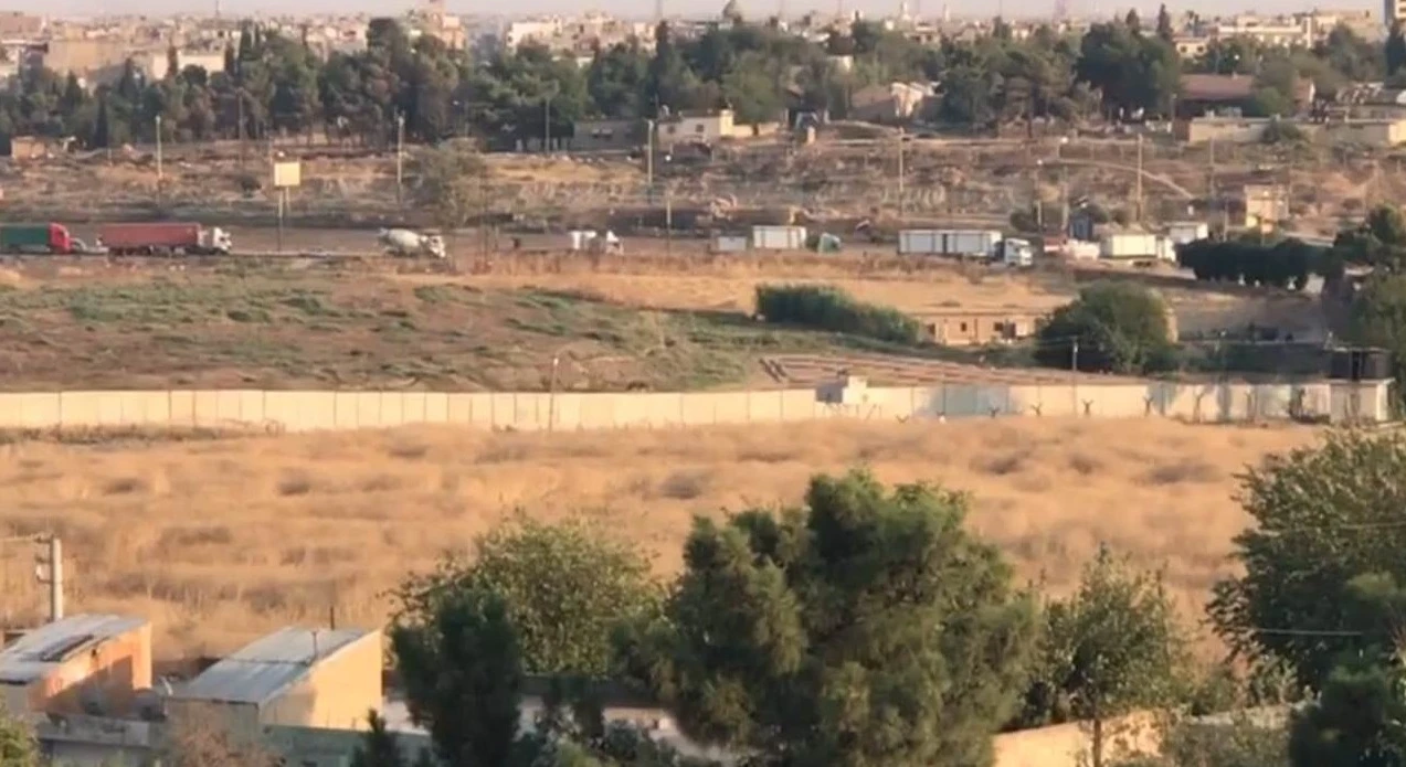 Suriye sınırında ABD konvoyu hareketliliği: Yaklaşık 100 araç Nusaybin'den geçti