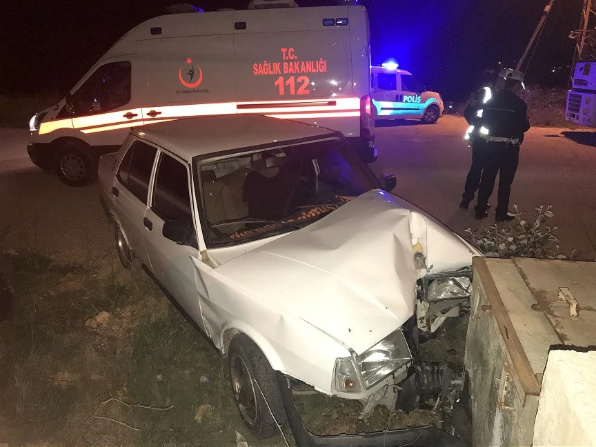 Direksiyonsuz otomobille kaza yaptılar