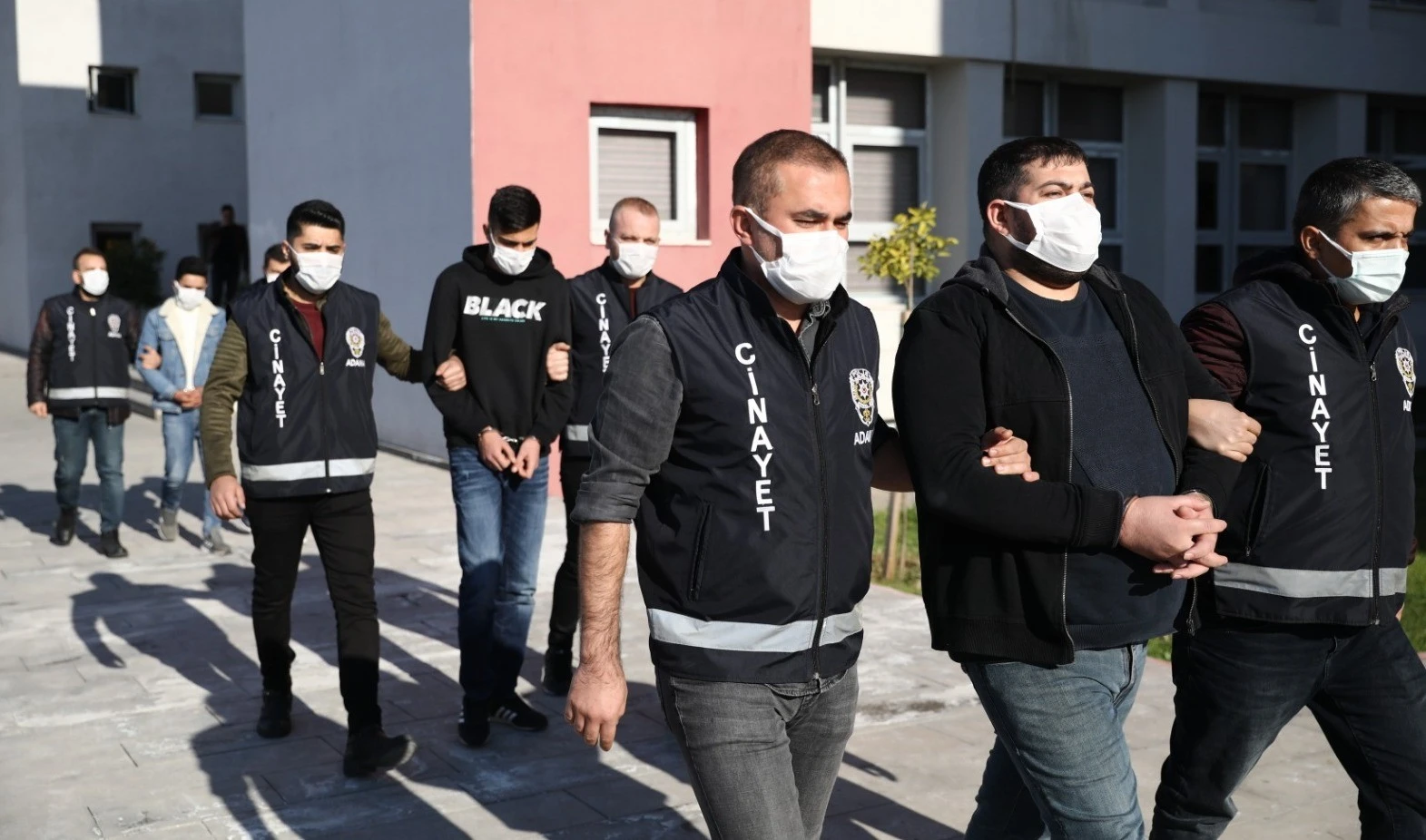 "Dul erkek" kavgası kanlı bitti