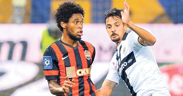 Brezilyalı Adriano'ya rekor ücret