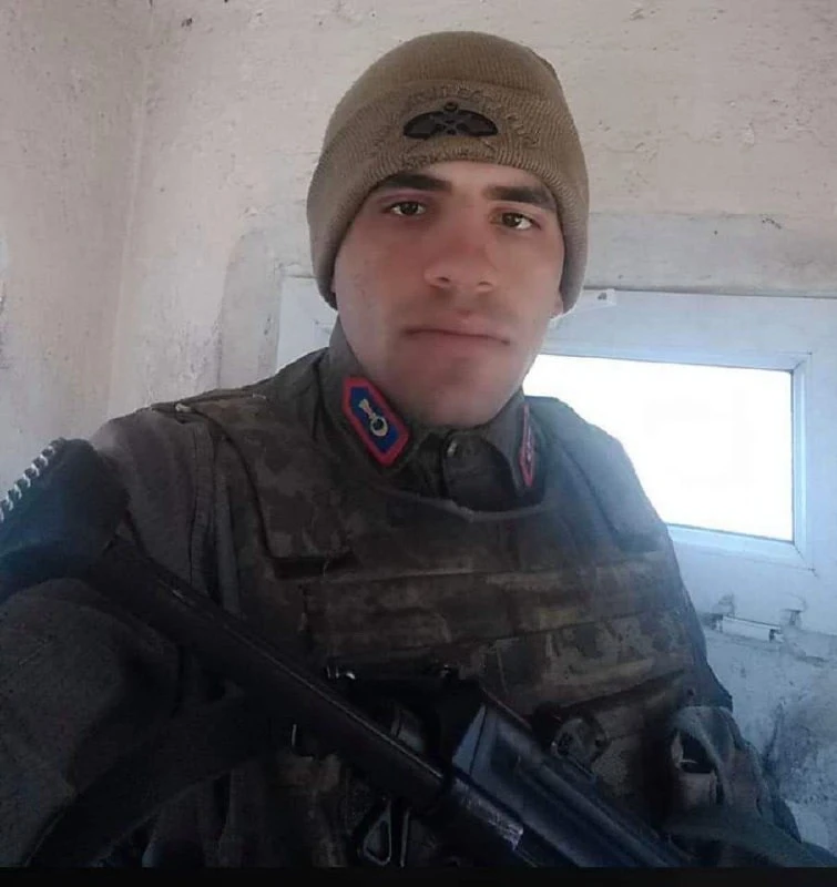 İdlib'deki hain saldırıda şehit olan Mehmetçiklerimizin isimleri belli oldu