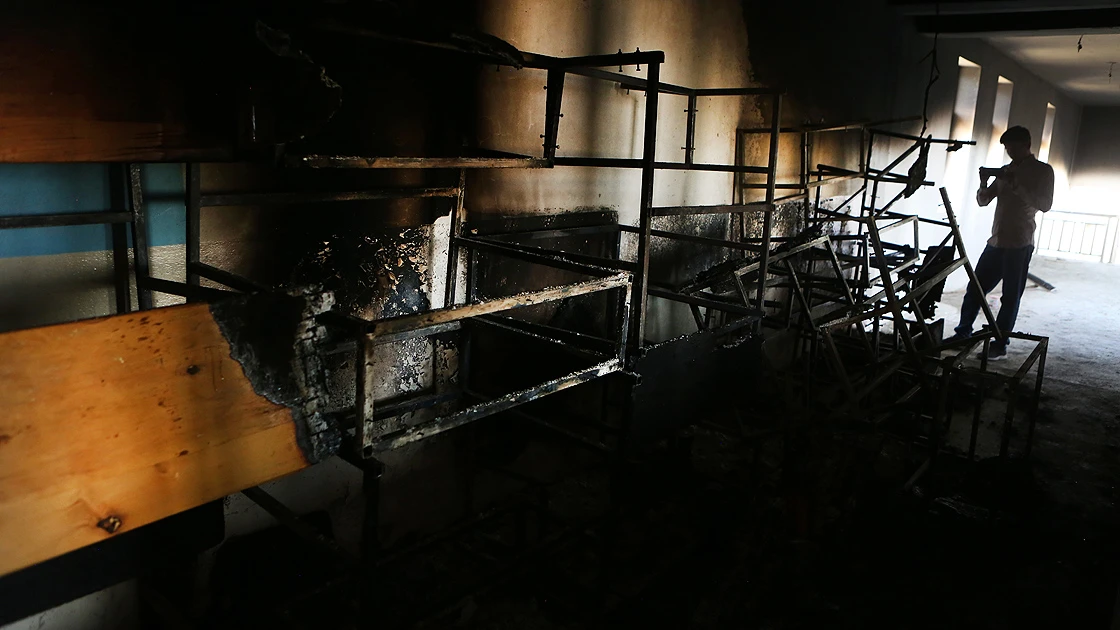 Afganistan'da Taliban kız lisesini ateşe verdi