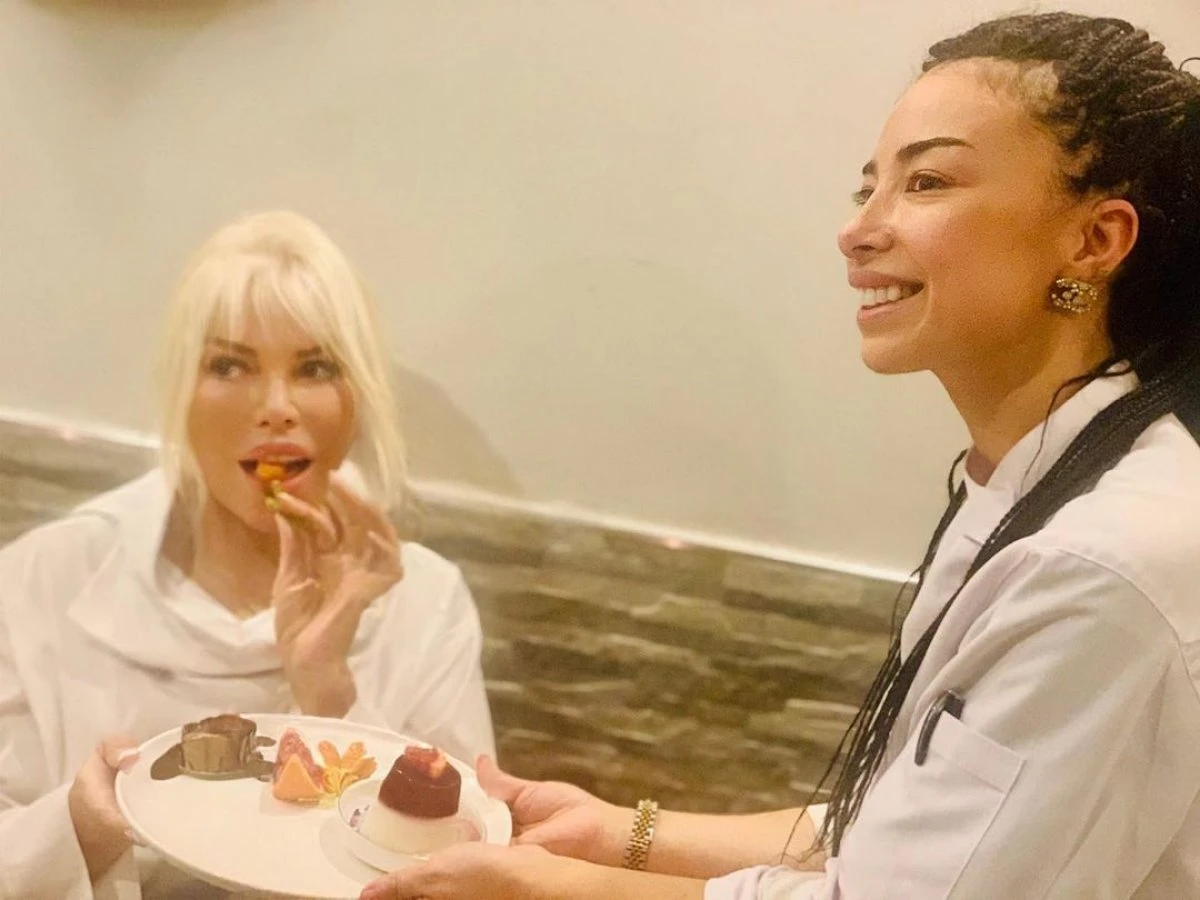 MasterChef yarışmacısı Burcu Önal'ın eşi görenleri hayrete düşürdü! Ünlü oyuncunun adeta ikizi çıktı