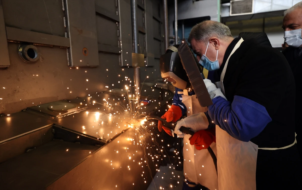 Yeni nesil 3 Fırtına obüsü TSK'ya teslim edildi