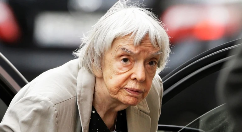 İnsan hakları savunucularının 'ninesi' öldü