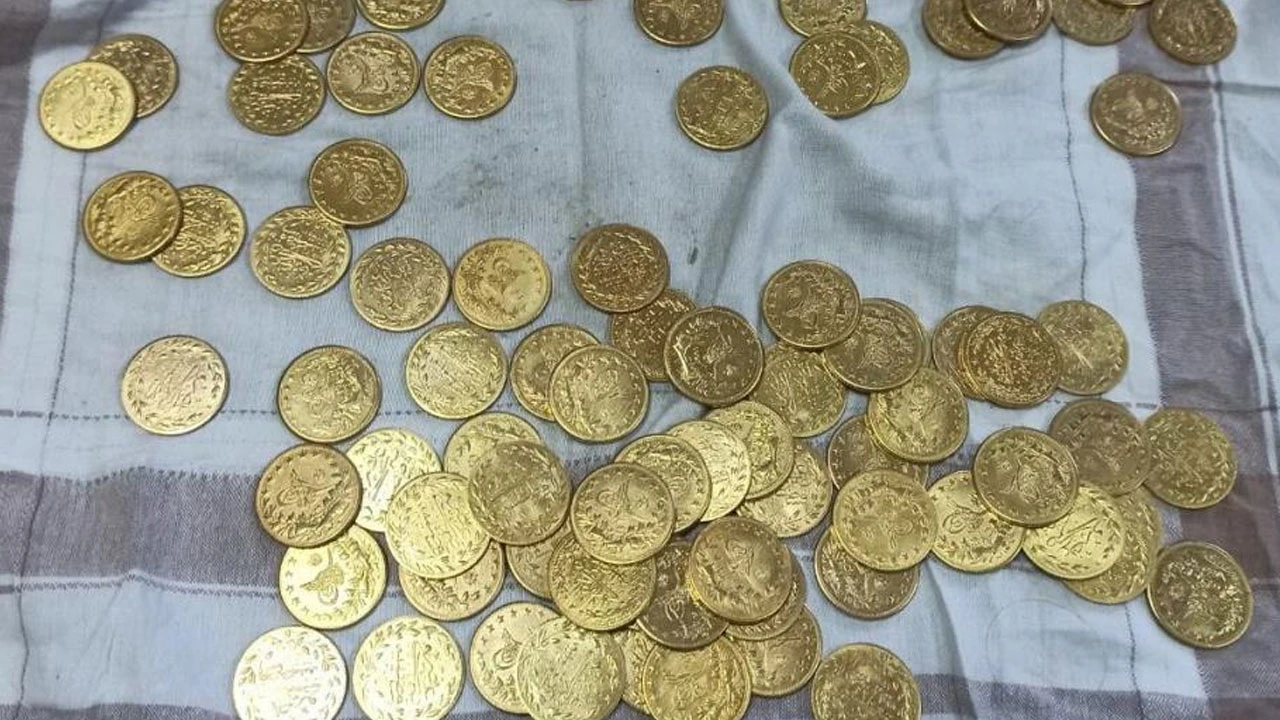 'Dedemde 120 Osmanlı altını var' deyip dolandırmak istediler