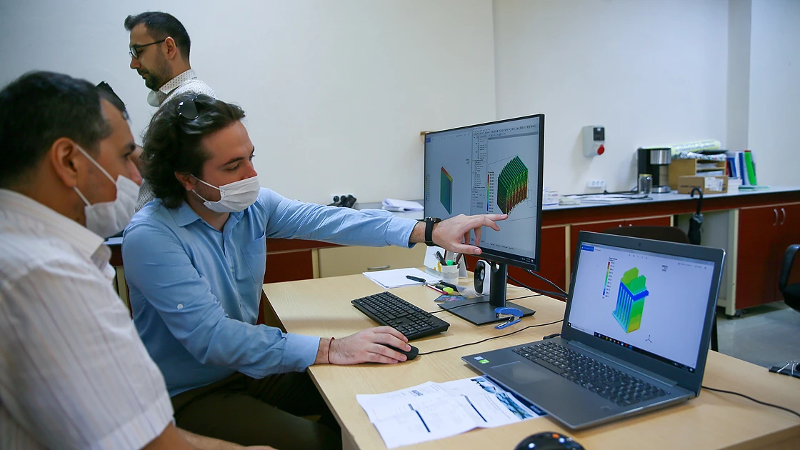 Türk bilim insanları elektrikli araçların pil ömrünü uzatacak