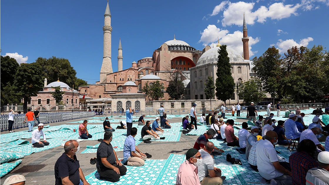 Ayasofya-i Kebir Cami-i Şerifi'ne ziyaretler devam ediyor