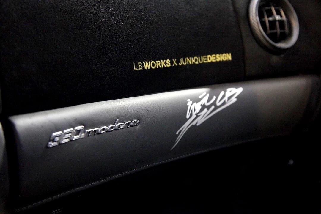 JuniqueDesign milyonluk Ferrari'ye özel dizayn yaptı