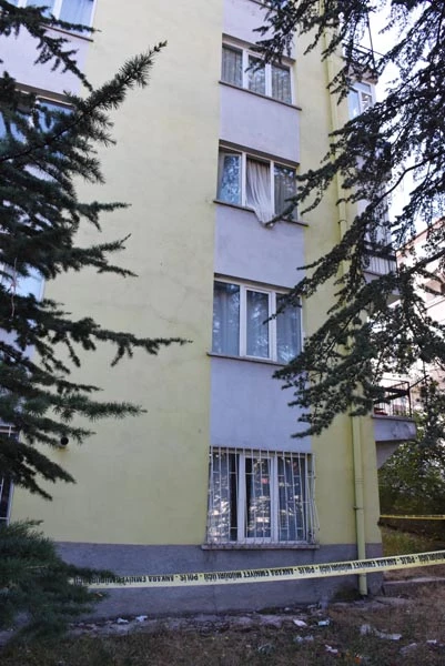 Arkadaşıyla kavga eden kadın ikinci kattan düştü