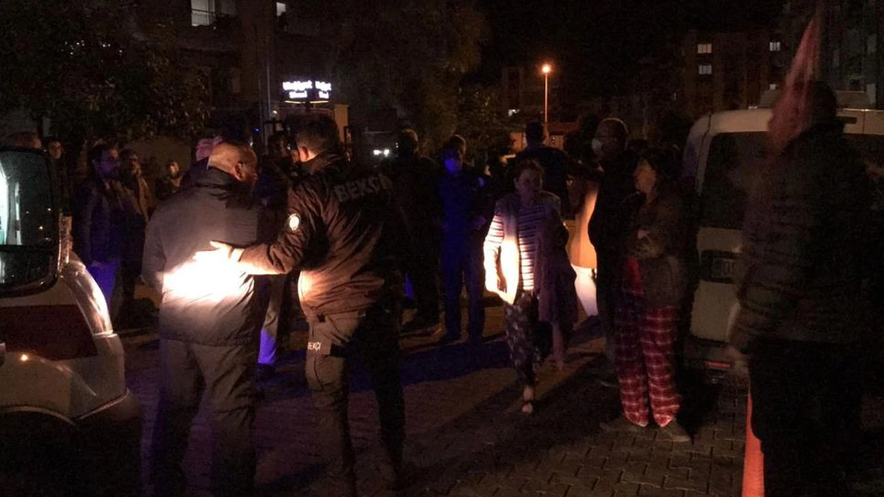 İntihar şüphesi: 6 katlı binanın çatısından düştü, korkuluklara saplandı