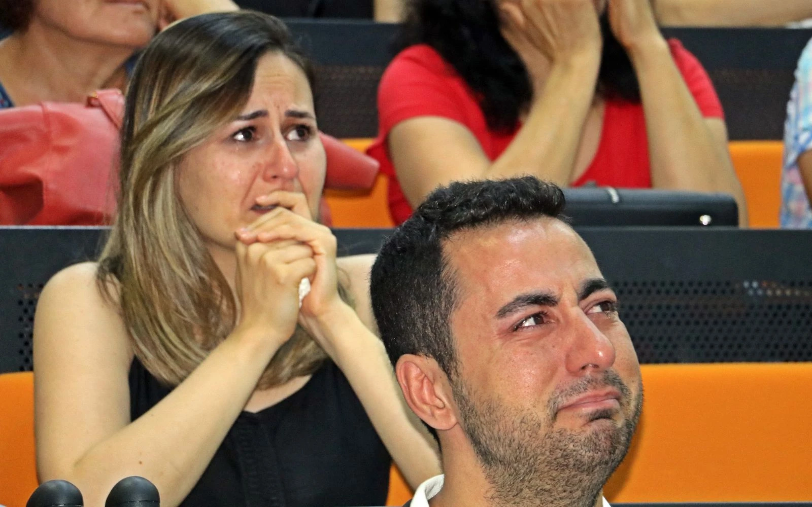 Baba kurbanı Gülnur'un annesi gözyaşlarına boğdu