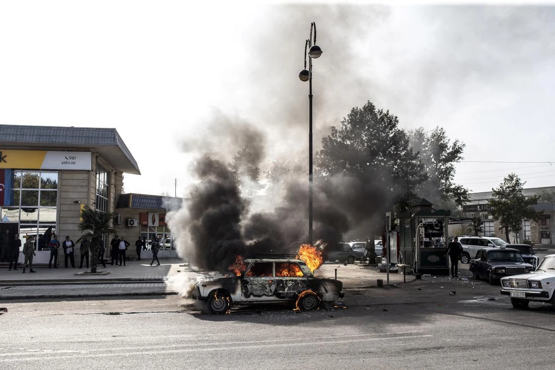 Ermenistan Berde şehir merkezinde sivilleri vurdu