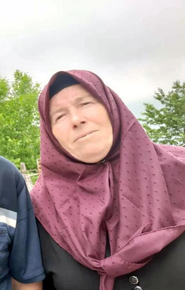 Yangında ölen babaanne ve torunlarına ağlatan veda