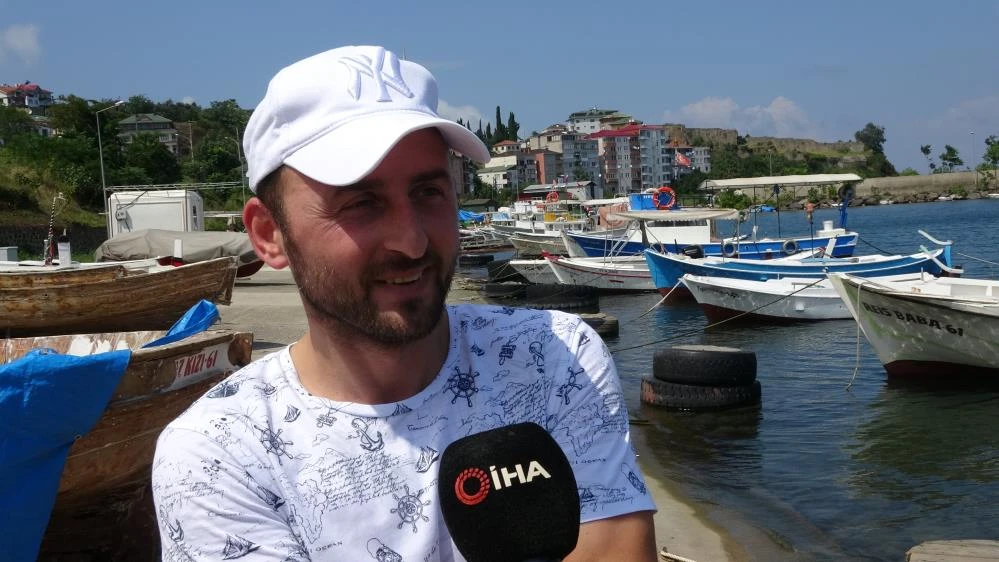 Trabzonlu balıkçının köpekbalığıyla konuşması izleyenleri kırdı geçirdi