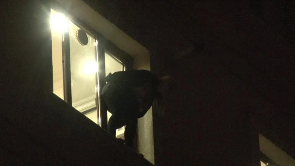 Bunalıma giren kadın beşinci kattan atladı