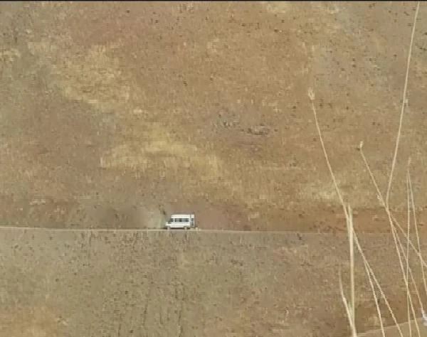 Asker paylaştı, işte Van'da bulunan bomba yüklü aracın imha edilme anı