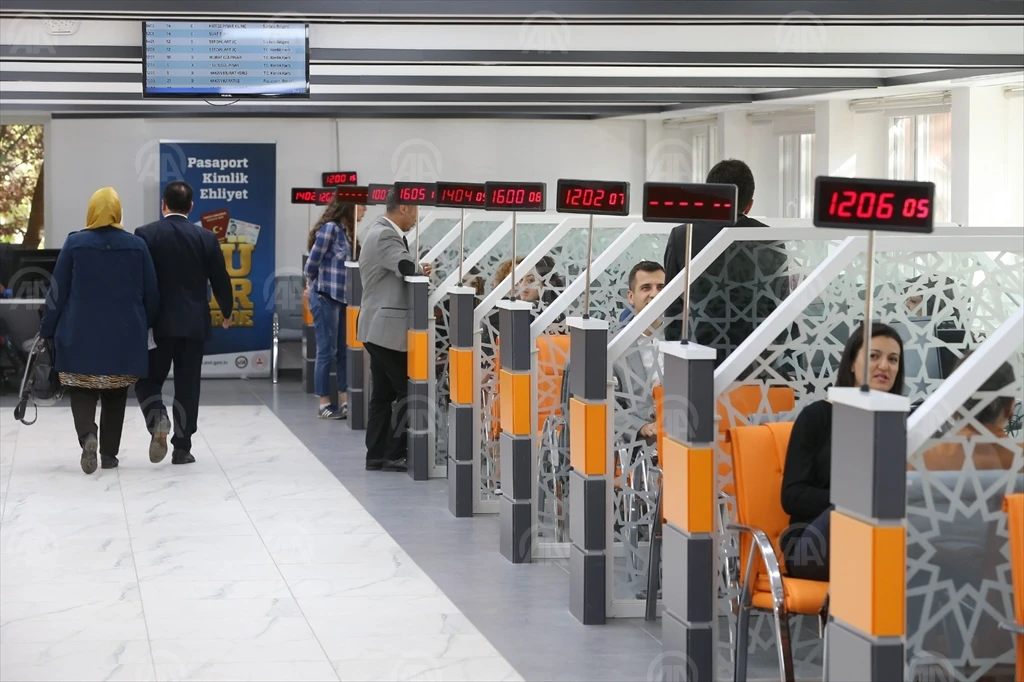 Nüfus müdürlüklerinde yenileme çalışması: Banka modeli geliyor