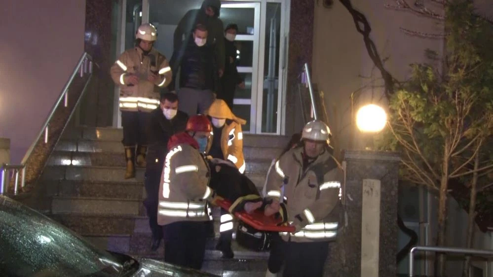 Bunalıma giren kadın beşinci kattan atladı