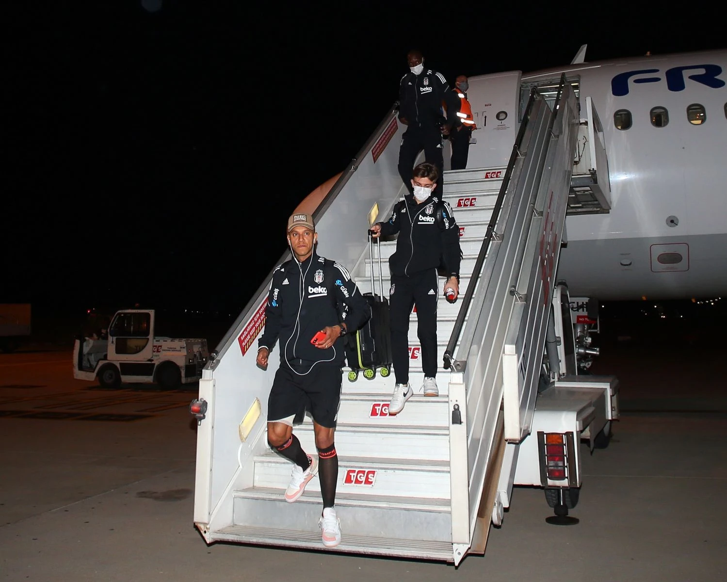 Beşiktaş, Altay maçı için İzmir'de