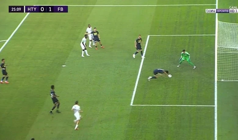 Hatayspor-Fenerbahçe maçında tartışılan karar! Penaltı...