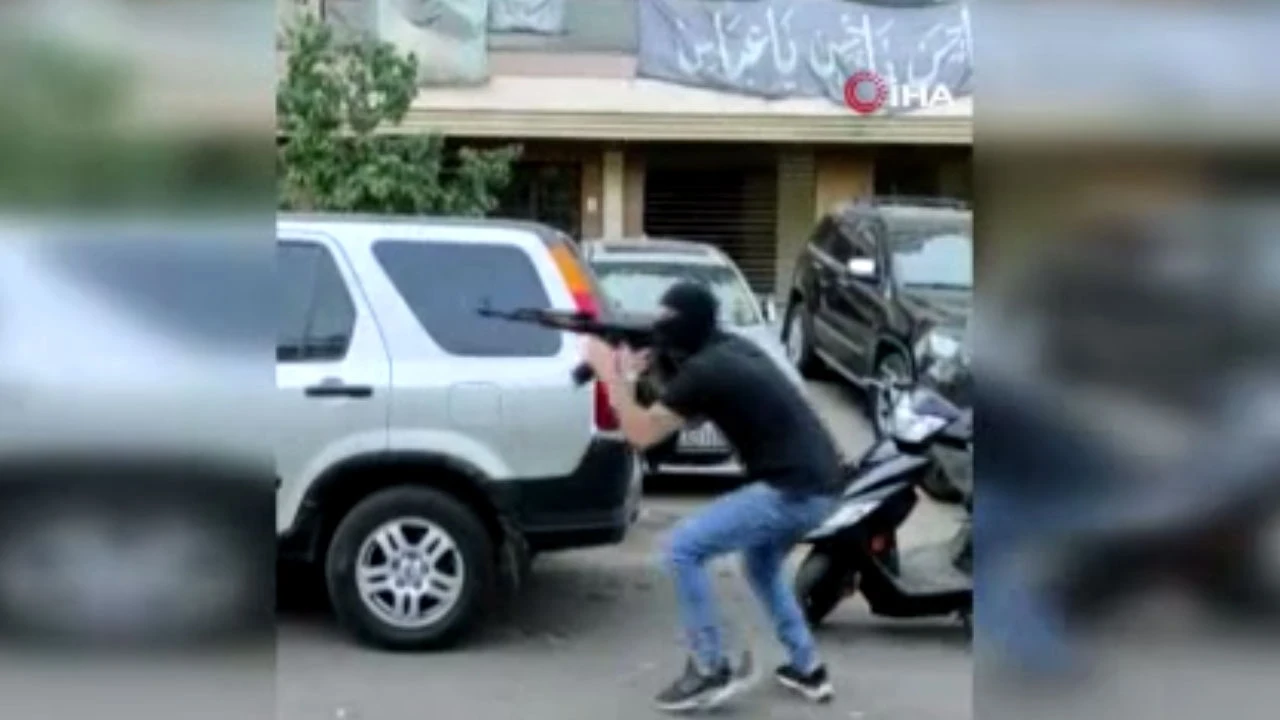 Son dakika! Beyrut'ta Hizbullah destekçilerine ateş açıldı: Ölü ve yaralılar var