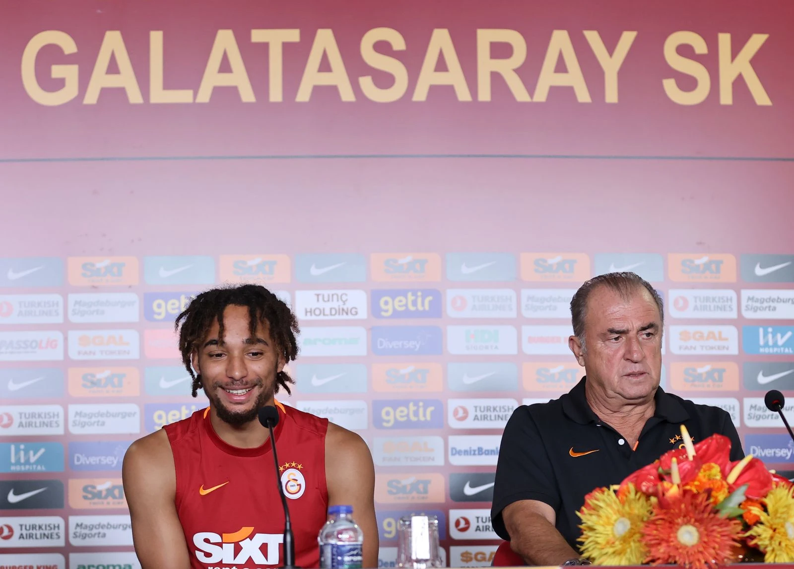 Sacha Boey: "Galatasaray'ı daha büyük kulüp olduğu için tercih ettim"