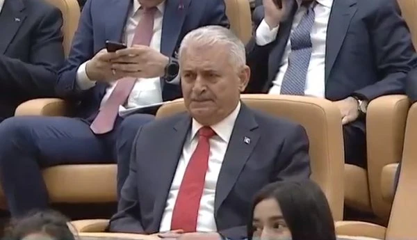 Başkan Erdoğan'dan Yıldırım'a şeref madalyası