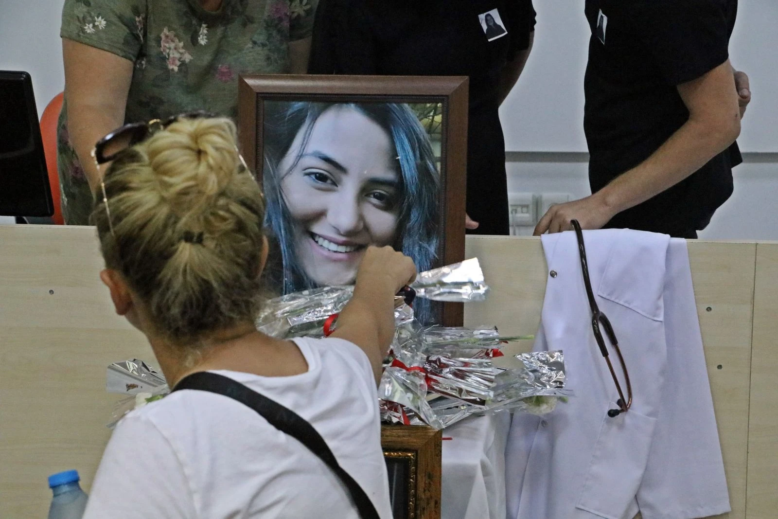 Baba kurbanı Gülnur'un annesi gözyaşlarına boğdu