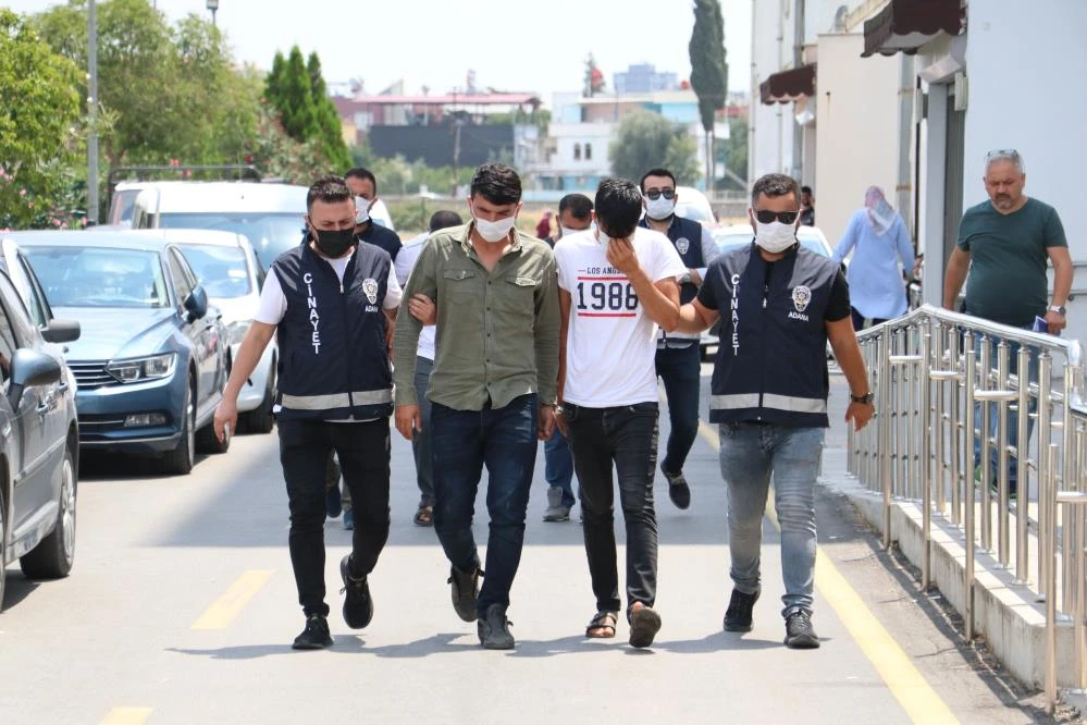 Aracıyla kaza yapan arkadaşını öldürdü