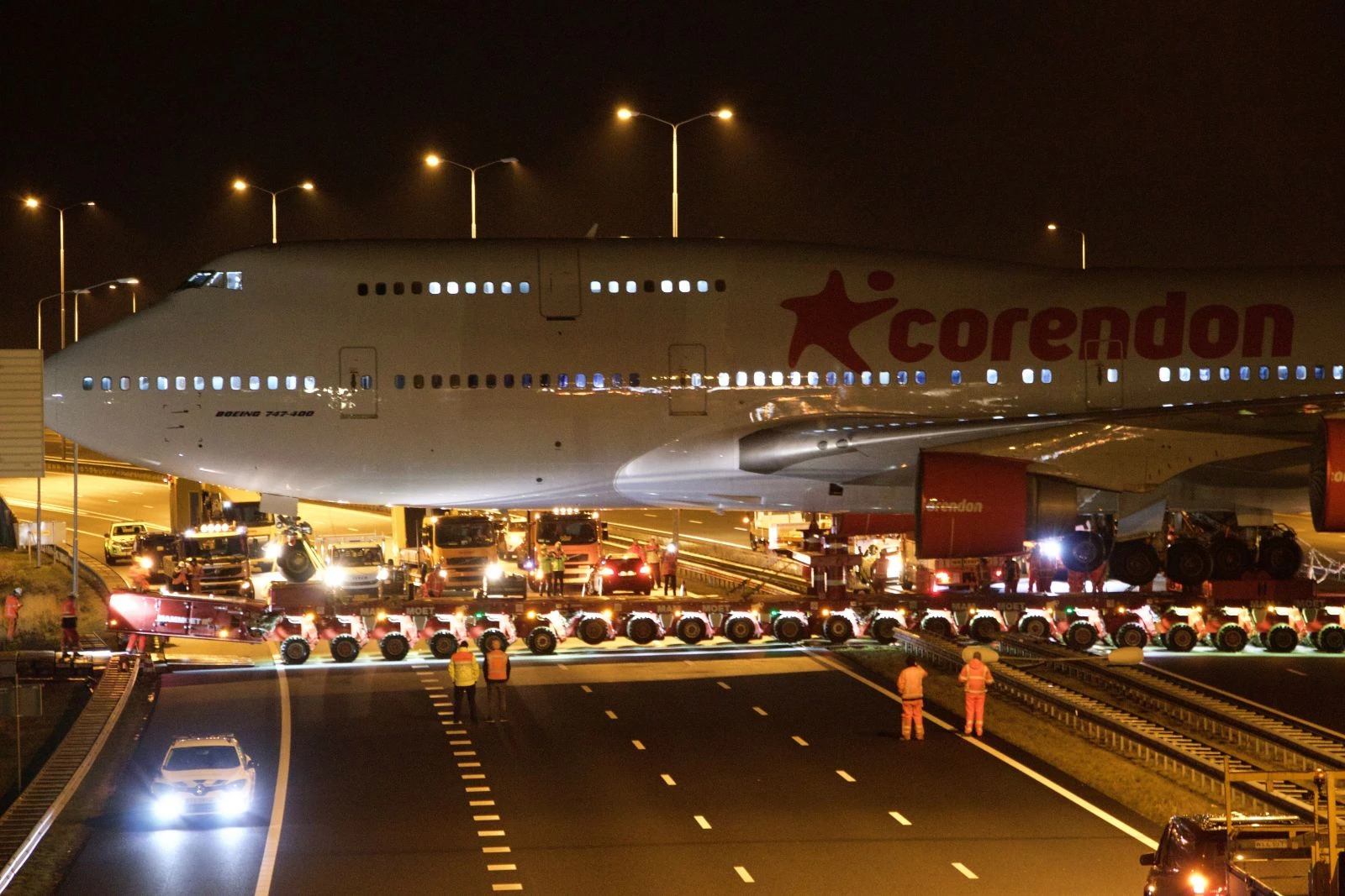 Hollanda'da Türk iş insanının oteli için otoyol kapatıldı