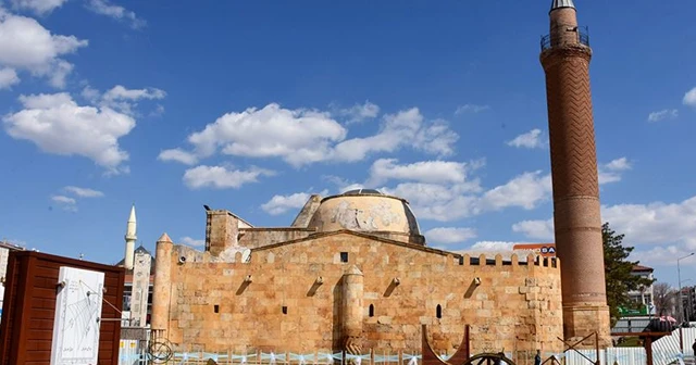 Cacabey kimdir? Bahçeli: Astronot yerine "Cacabey" diyelim