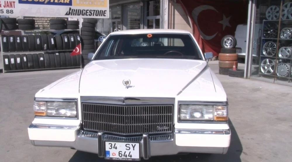 1970 model otomobiline jant ararken aracın ABD'li ilk sahibiyle karşılaştı