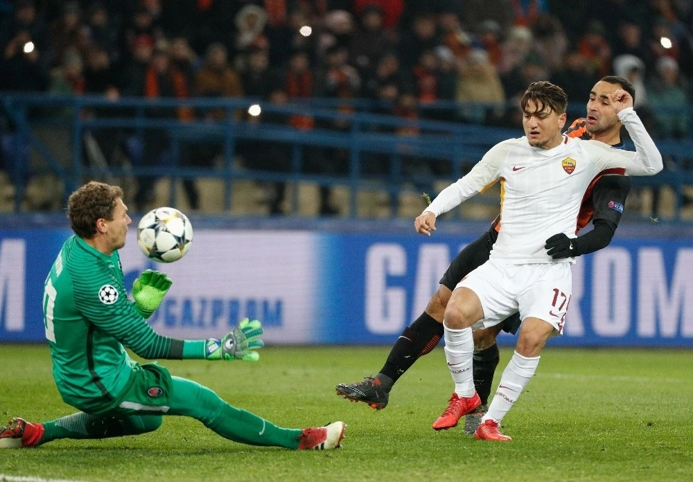 Cengiz Ünder'e verilen hediye alay konusu oldu!