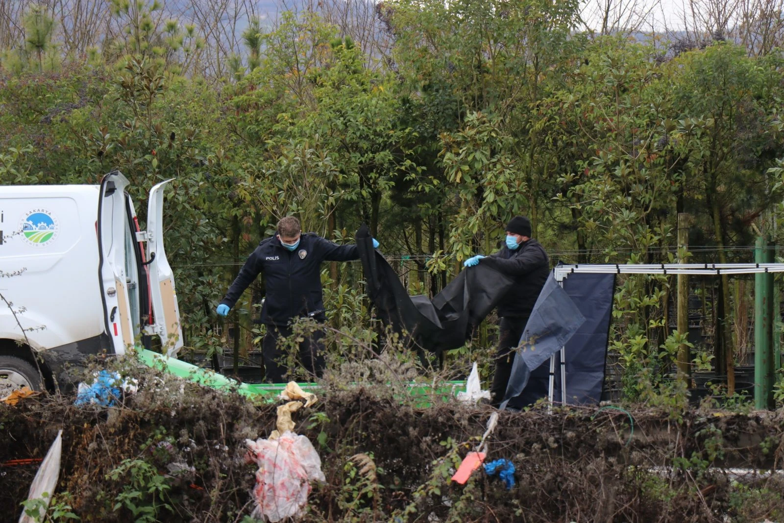 Parçalanan ceset ayrı ayrı çantalarla dereye atıldı