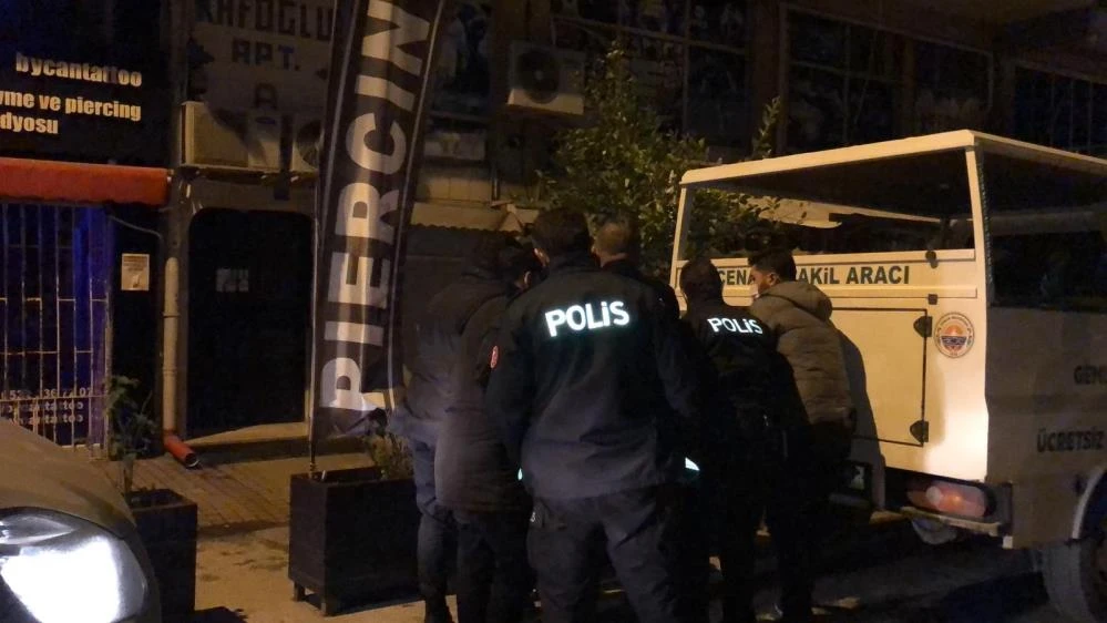 Yaşlı adam, uykudaki karısını vurarak öldürdü