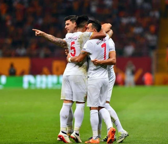 Süper Lig'in İlk Haftasında Galatasaray, Kayserispor'u 4-1 Yendi