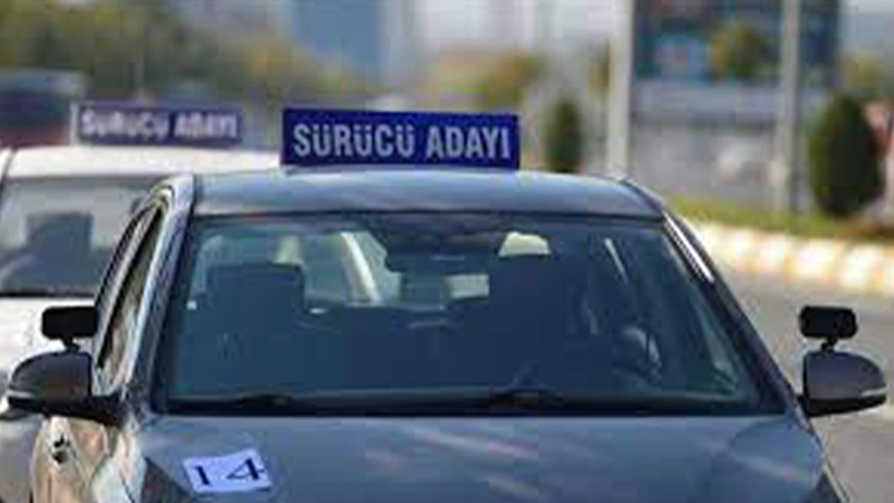 2022 ehliyet harcı ne kadar? Ehliyet almak için gerekli belgeler neler? 2022 ehliyet sınavı ücretleri...