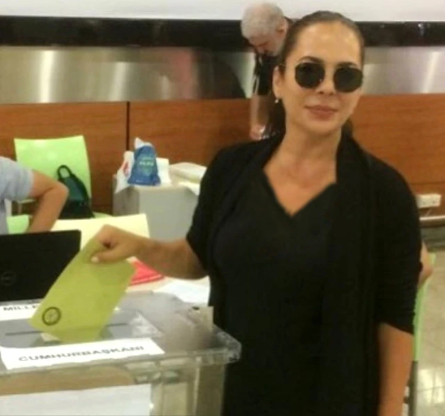 Demet Sağıroğlu oyunu kullandı