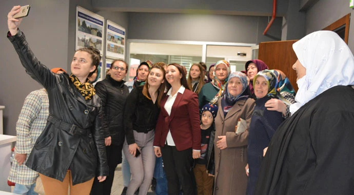 Sekreter olarak girdiği belediyeye başkan oldu