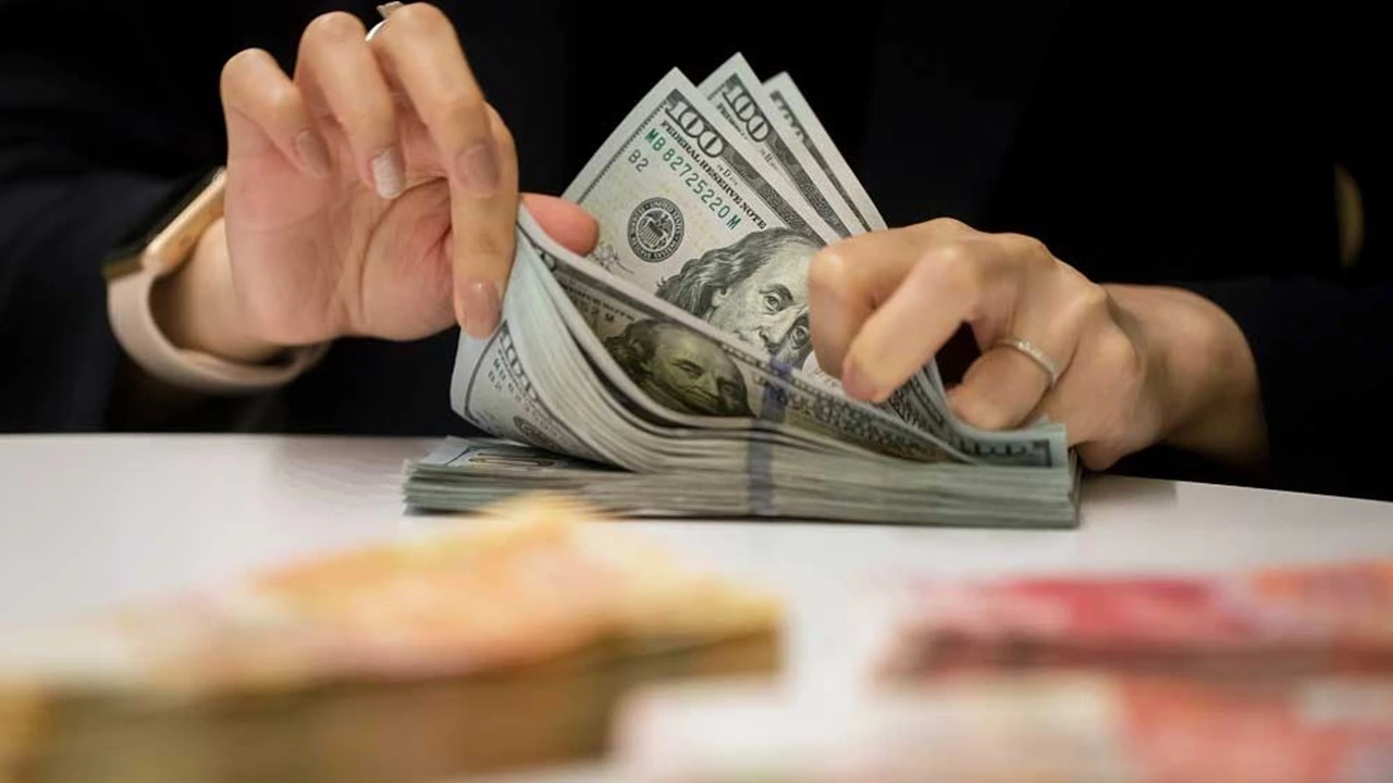 İtalyan bankadan dolar için yıl sonu tahmini