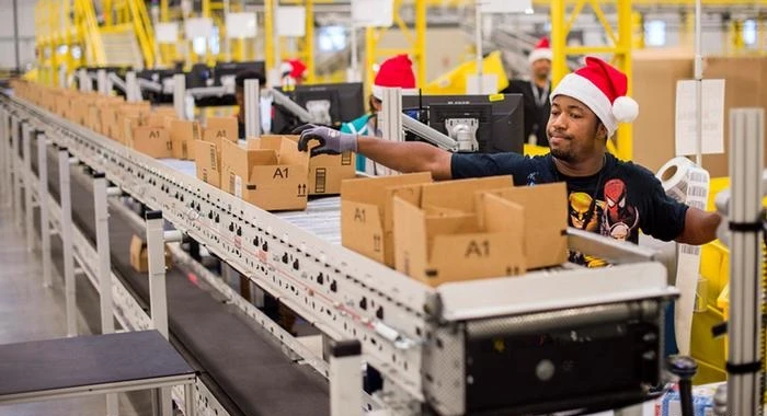 Çalışanlarına elektronik kelepçe takacak