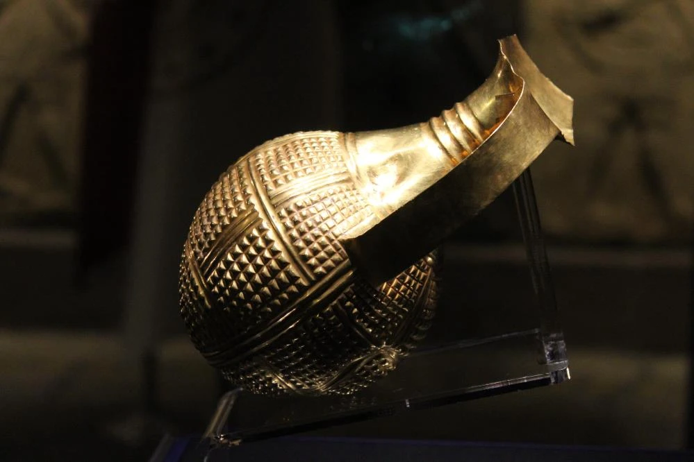 4 bin 250 yıllık testi anavatanına döndü! İngiltere'den Türkiye'ye gaga ağızlı testi iadesi